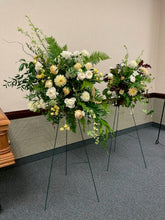 Load image into Gallery viewer, Fresh Floral Standing Spray