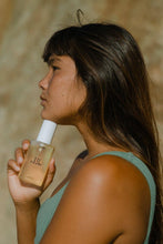 Load image into Gallery viewer, Coco Glow Body Glow Oil