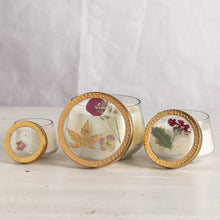 Load image into Gallery viewer, Rosy Rings - Citrus Garland Medium Pressed Floral Candle