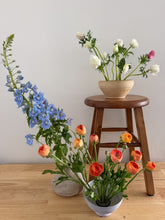 Load image into Gallery viewer, Locals Floral Wrap