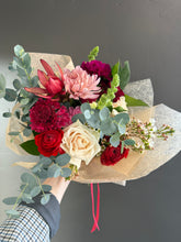 Load image into Gallery viewer, Forever Assorted Floral Wrap