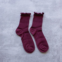 Load image into Gallery viewer, Valentine&#39;s Day Tiepology Socks