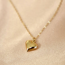 Load image into Gallery viewer, Katie Waltman - Emory Heart Necklace