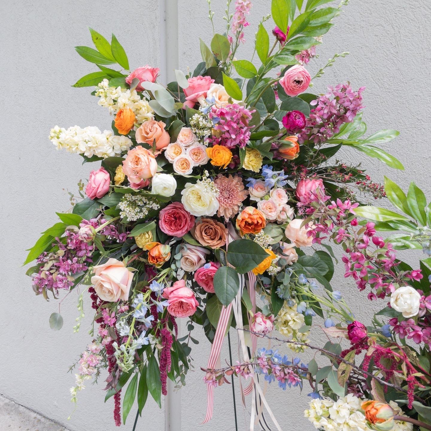 Fresh Floral Standing Spray – Meraki Floral Co.